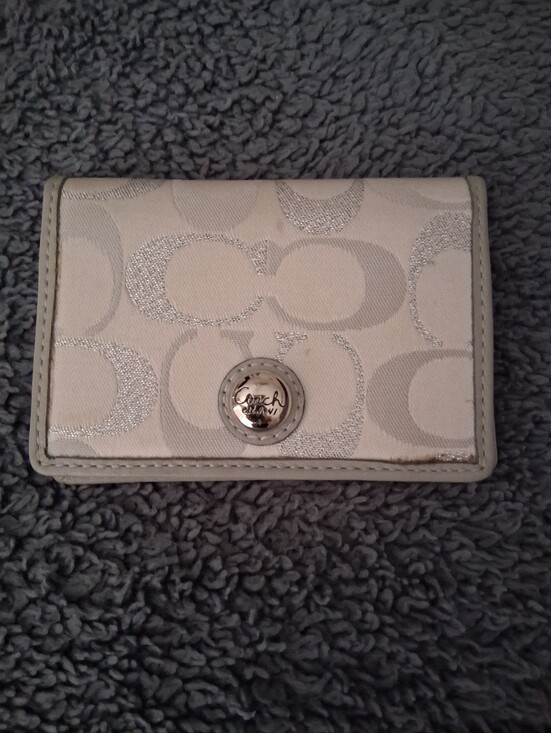 Coach Accessories - Coach Small ID & Card Holder in Light Beige and Silver